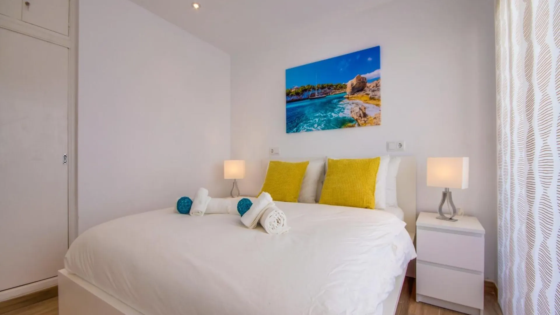 Apartment With Communal Pool Access Порто де Алькудиа