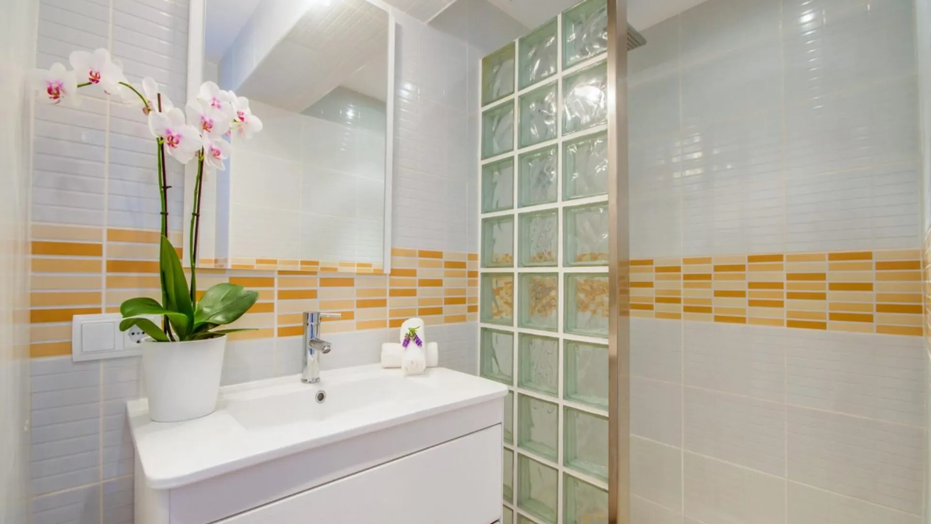 Apartment With Communal Pool Access Порто де Алькудиа
