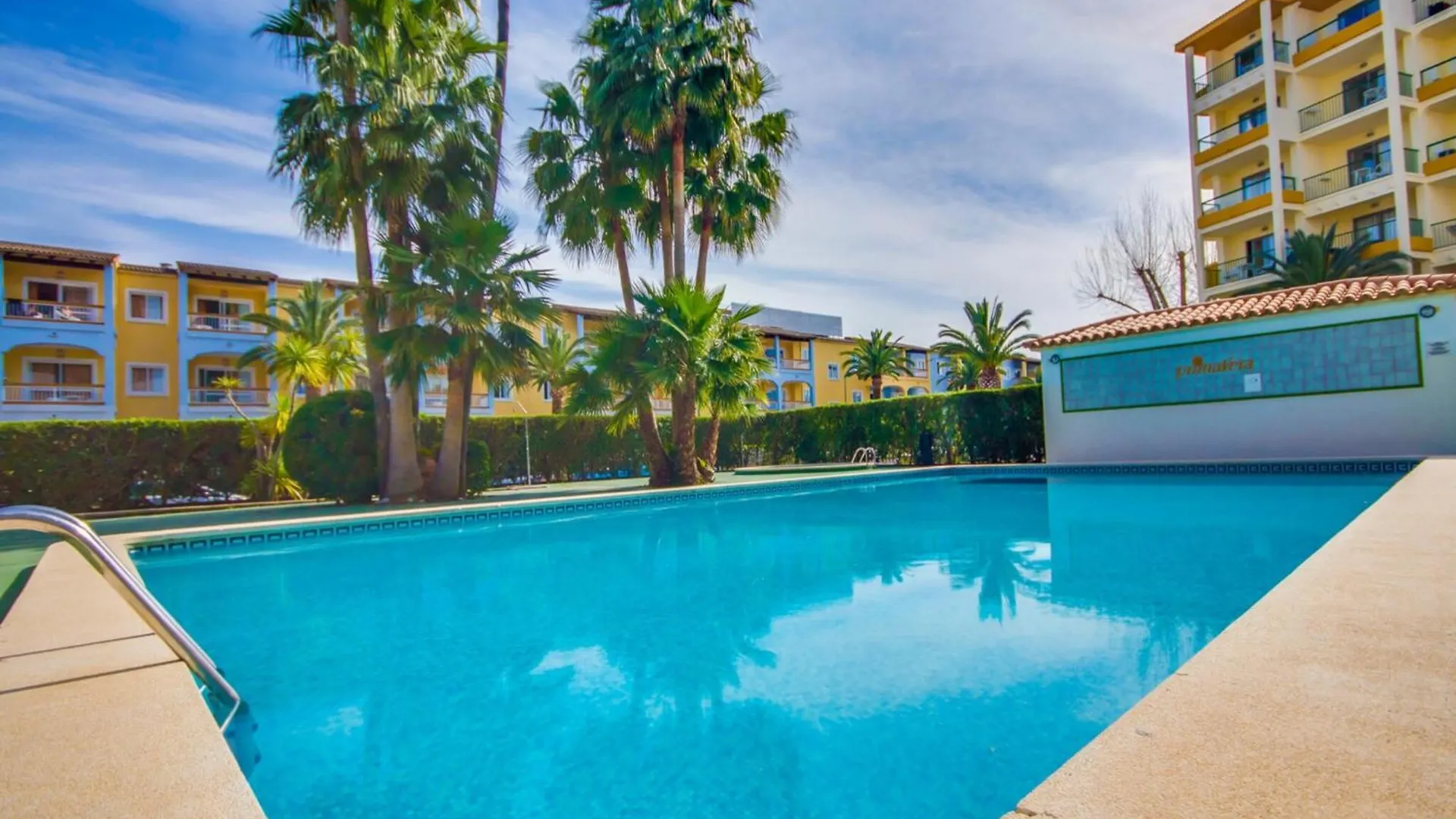 Apartment With Communal Pool Access Порто де Алькудиа Испания